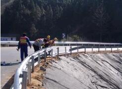 高速公路波形護(hù)欄