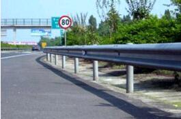 高速公路防撞護欄