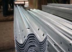 波形護(hù)欄價(jià)格