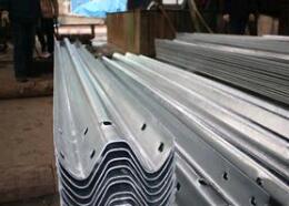 鍍鋅兩波形護欄板