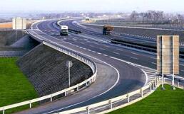 波形護欄板生產廠家對產品制作工藝解析