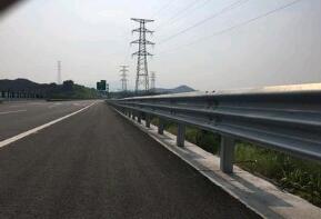 高速公路波形護(hù)欄設(shè)計理念理解