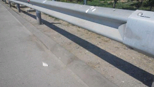 波形護(hù)欄板價(jià)格緣何動(dòng)蕩不安?