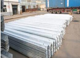 2017年最新波形護欄板的優點特征