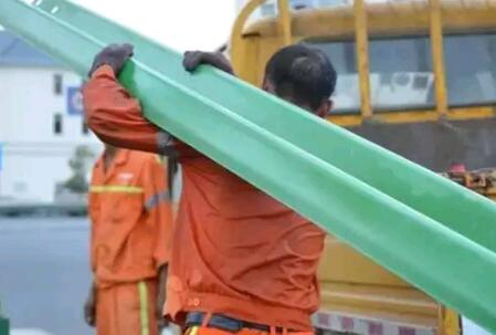 波形梁護(hù)欄板安裝、驗(yàn)收標(biāo)準(zhǔn)